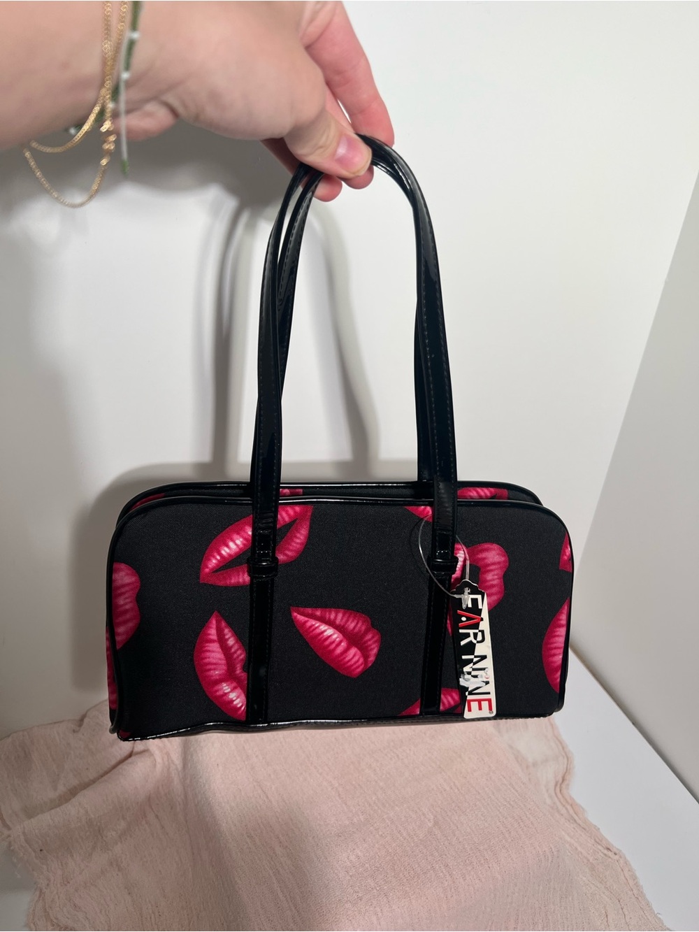 Black Shoulder Bag with Pink Lip Print - FAR NINE